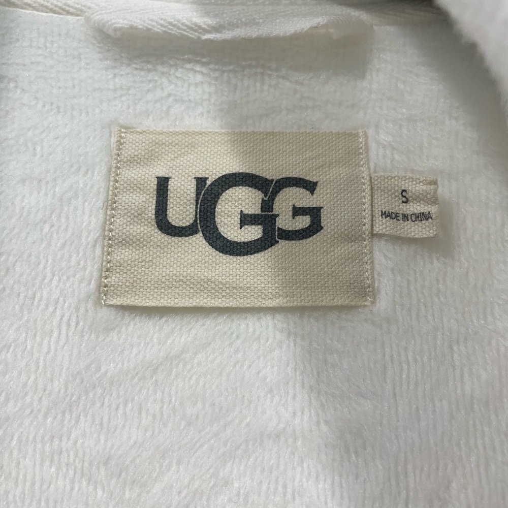 Ugg Robe - image 2